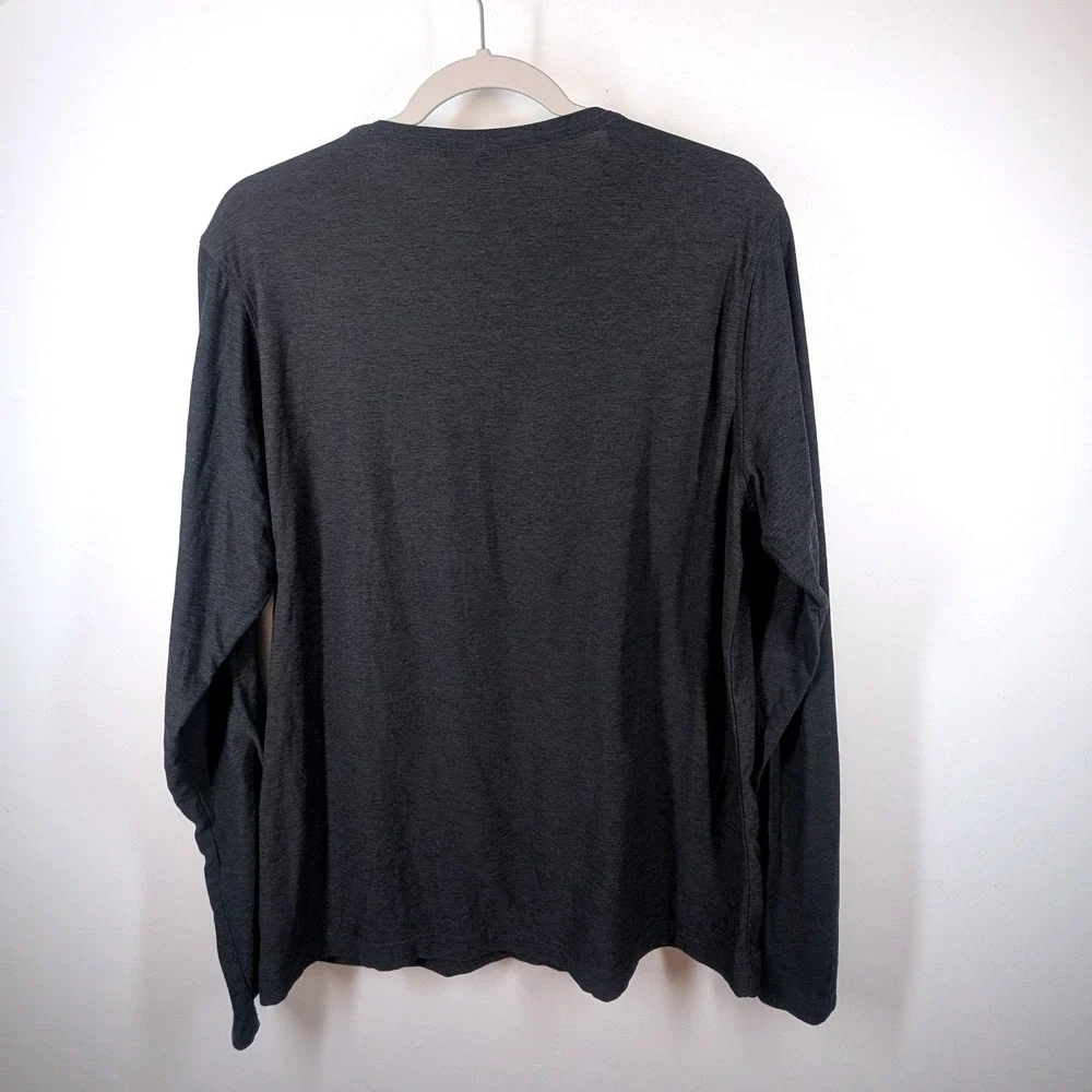 Vuori Tuvalu Stretch T-Shirt Mens‎ Large Charcoal Heather Long Sleeve Crew Neck